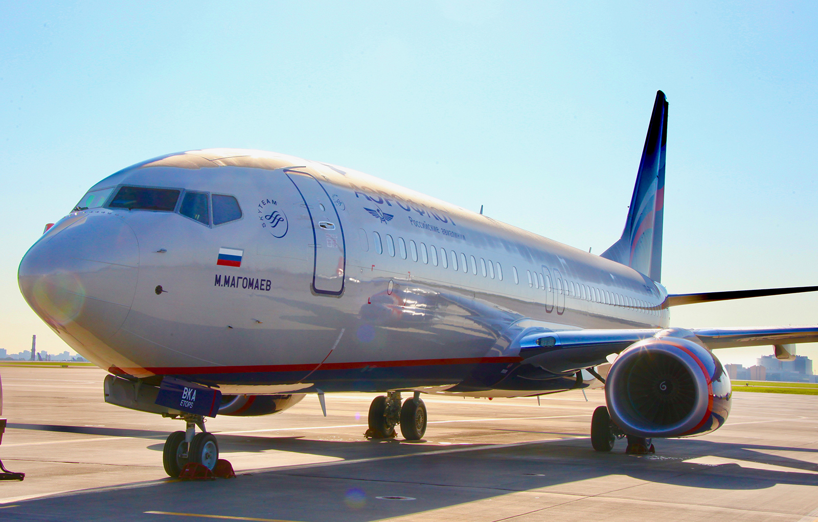 How many flights from Moscow to the UAE by different airlines How many flights from Moscow to the UAE by different airlines