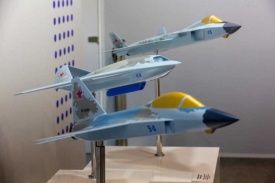Hoorzitting zuiverheid bovenste MiG design bureau shows refueling drone, light fighter models at MAKS 2021 air show - RUSSIAN AVIATION Hoorzitting zuiverheid bovenste MiG design bureau shows refueling drone, light fighter models at MAKS 2021 air show - RUSSIAN AVIATION