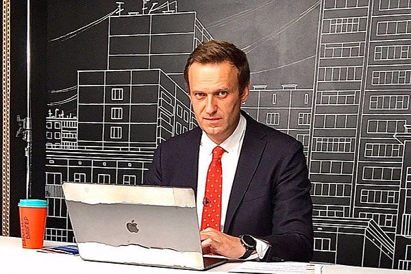 Plane With Russian Blogger Alexey Navalny On Board Conducted Emergency Landing In Omsk Due His Alleged Poisoning News Russian Aviation Ruaviation Com