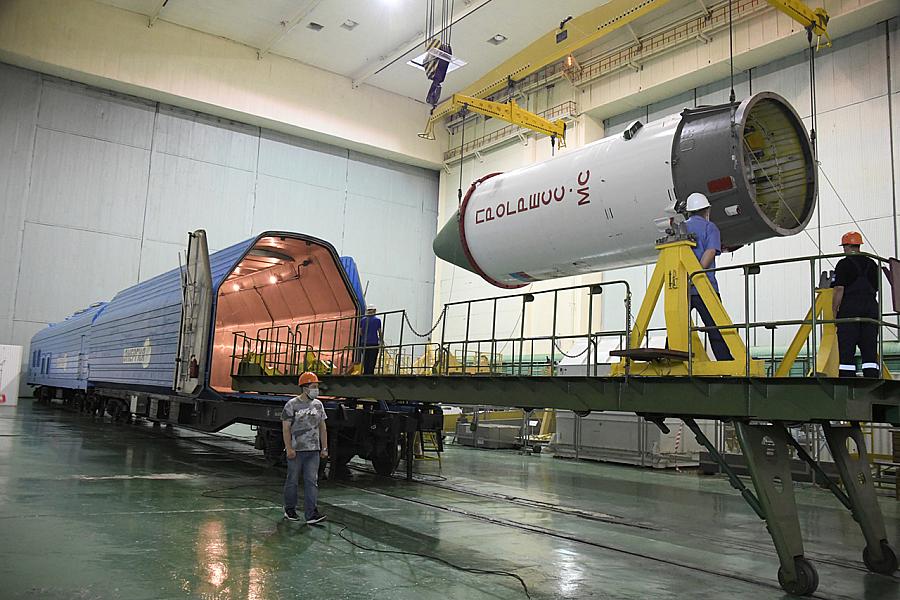 Progress MS-15 sent to final assembly with the launch vehicle - RUSSIAN ...