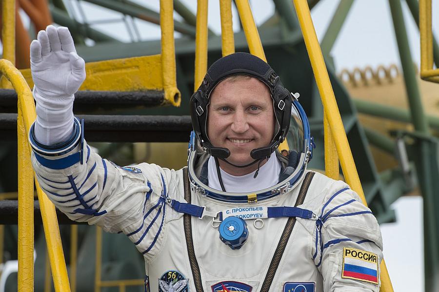 Putin awarded cosmonaut Sergey Prokopyev Hero of Russia medal - RUSSIAN ...