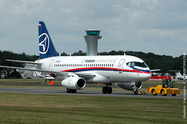 Sukhoi SSJ-100 at airshow Farnborough 2010