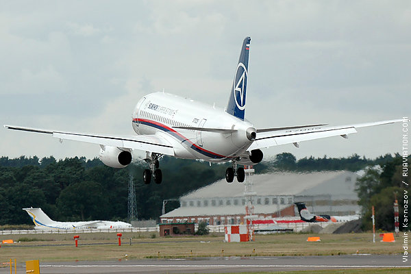 Sukhoi SSJ-100 at airshow Farnborough 2010